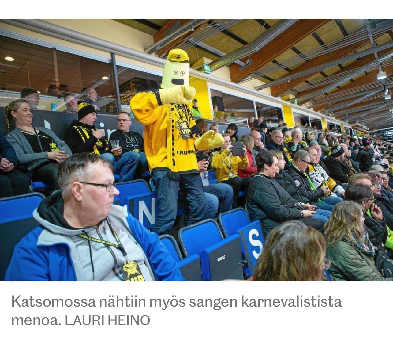 Stadin Bönde katsomossa karnevaaliasussa